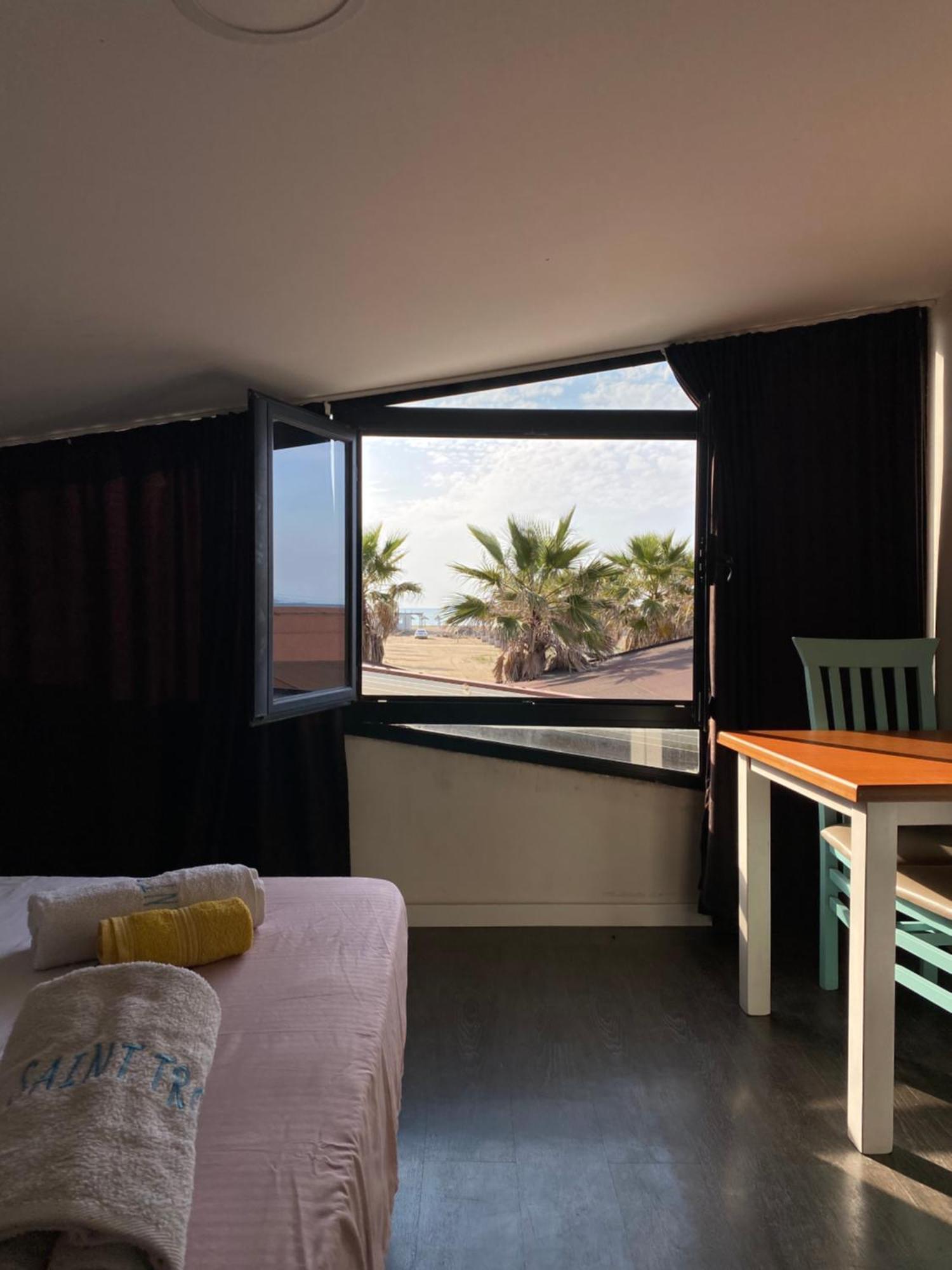 Saint Tropez Durres Hotel Bisht Kamez Exterior photo